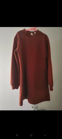 Robe en tricot torsadé neuf 