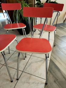4 chaises en formica rouge