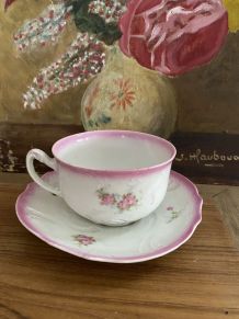 Grande tasse à thé et sous tasse Samaritaine importé de Saxe