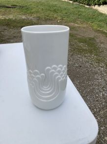 Vase blanc vintage