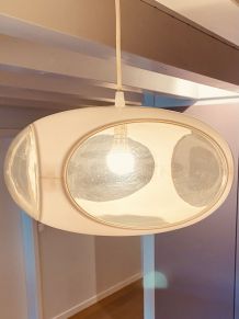 Suspension UFO par Colani