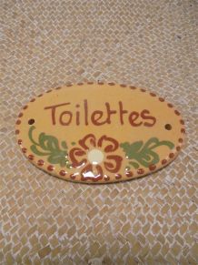 Plaque en terre cuite "toilettes"