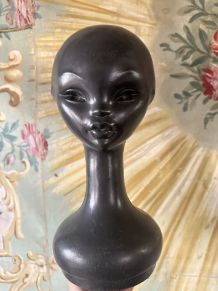 Porte chapeau seventies noir visage alien 