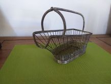 Porte bouteille en métal argenté. 