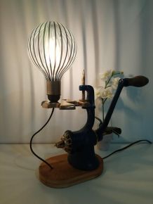 Lampe d'ambiance recyclage vintage "HACHOIR"