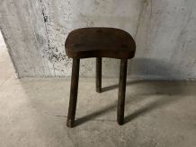 Tabouret tripode