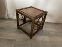 Bout de canapé rotin « peacock » années 60