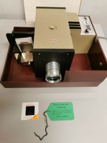 Magnifique Projecteur de diapositives Kodak 300 modèle F 