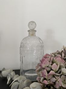 Flacon de parfum Maison Guerlain