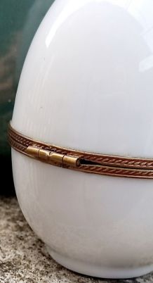 Boîte en porcelaine 