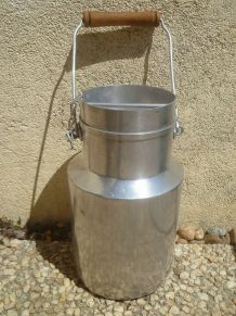 bidon , broc en alu , vintage