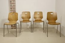 Lot de 4 chaises empilable en bois contreplaqué plywood