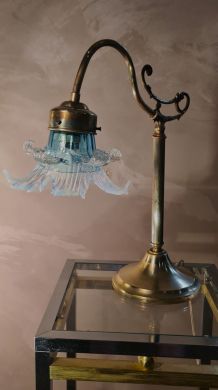 lampe  laiton de style art nouveau   avec jolie tulipe en ve