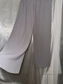 Pantalon stylé jambes large plissé Couleur gris