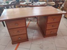 Grand bureau d'administration 