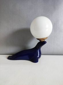 lampe otarie stylisée