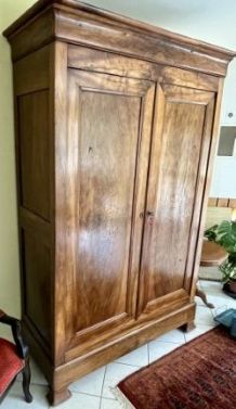 ARMOIRE