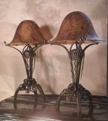 paire de lampe fer forgé art nouveau  avec pate de  verre  m