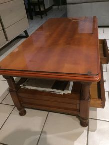 Table basse en bois d'aulne avec dessus verre 