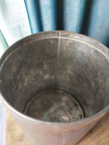 Grande boîte en métal