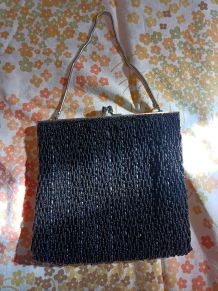 sac noir en perle de corail vintage