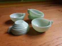 5 tasses opaline vert pâle Art Déco