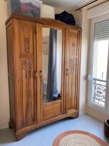 Très belle armoire en bois brut Acajou