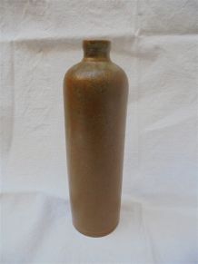 Flacon en grès