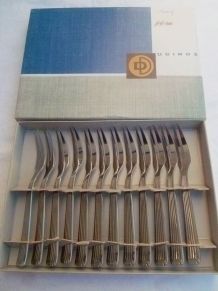 12 fourchettes a dessert, inox