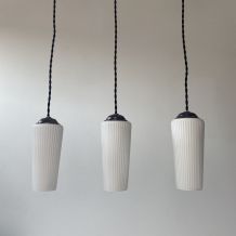 LOT 3 ANCIENNES SUSPENSIONS CONIQUES VINTAGE EN OPALINE