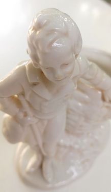 Figurine en porcelaine 