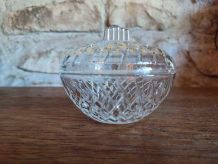BONBONNIÈRE VINTAGE EN VERRE CISELÉ