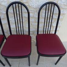 Lot de 4 chaises métal avec assises en simili cuir bordeaux 