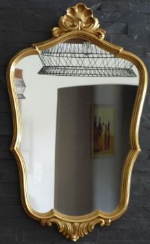 Grand miroir de style louis XV , chic avec son encadrement à