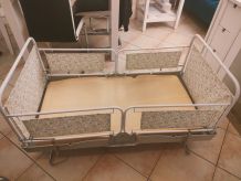 Lit bébé vintage camping 