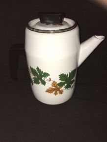 Ancienne Cafetière en Email Blanc - Vintage French Finds