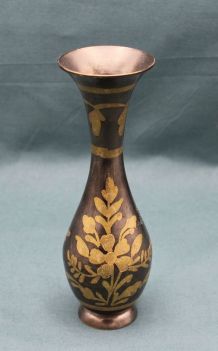 Vase en Laiton gravé - Vintage