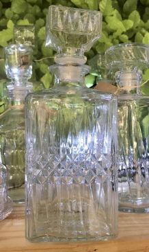 Carafe whisky vintage verre transparent embossé