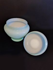 bonbonnière en opaline