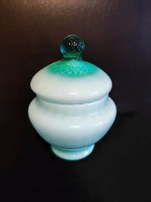 bonbonnière en opaline