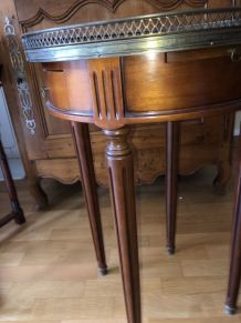 Vends table bouillotte dessus marbre gris très bon état 