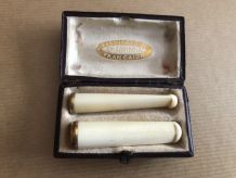 Fume cigarette ivoire et or ancien, 2 corps