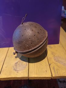 Boule à riz vintage en fer 