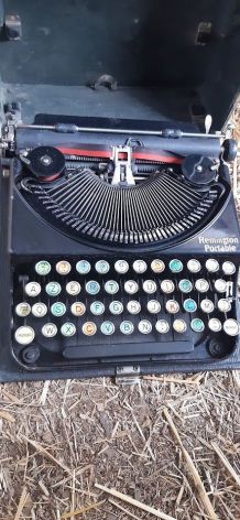 Machine à écrire ancienne - ORAVIS