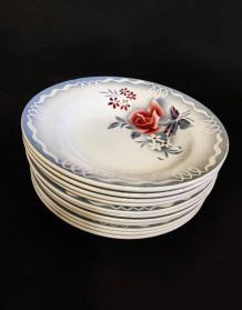 11 assiettes Digoin Sarreguemines décor floral