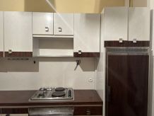 Meubles de cuisine en Formica avec électroménager 