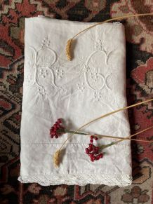 Chambord x Tissage Art de Lys - Grand panier de rangement en tissu à fleurs  blanches