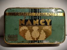 Boîte publicitaire en tôle "Bergamotes de Nancy " couleur bl
