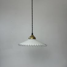 ANCIENNE SUSPENSION EN OPALINE DENTELEE 25 CM VINTAGE