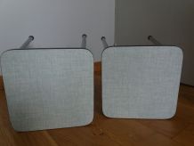 tabourets en formica vert d'eau